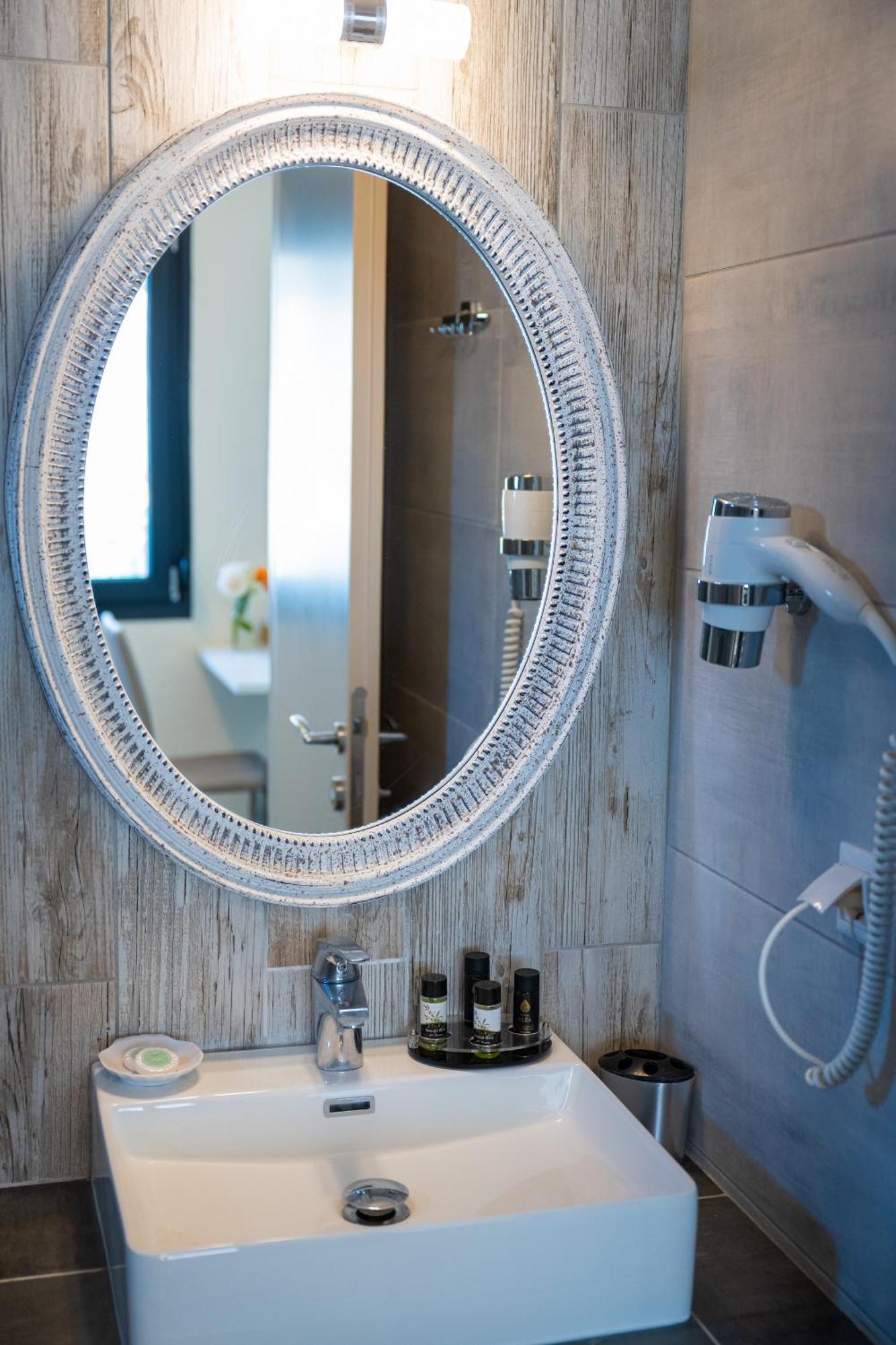 Callista Suites フロギタ エクステリア 写真